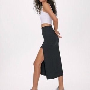 Wilfred - Black Knit Slit Skirt -M